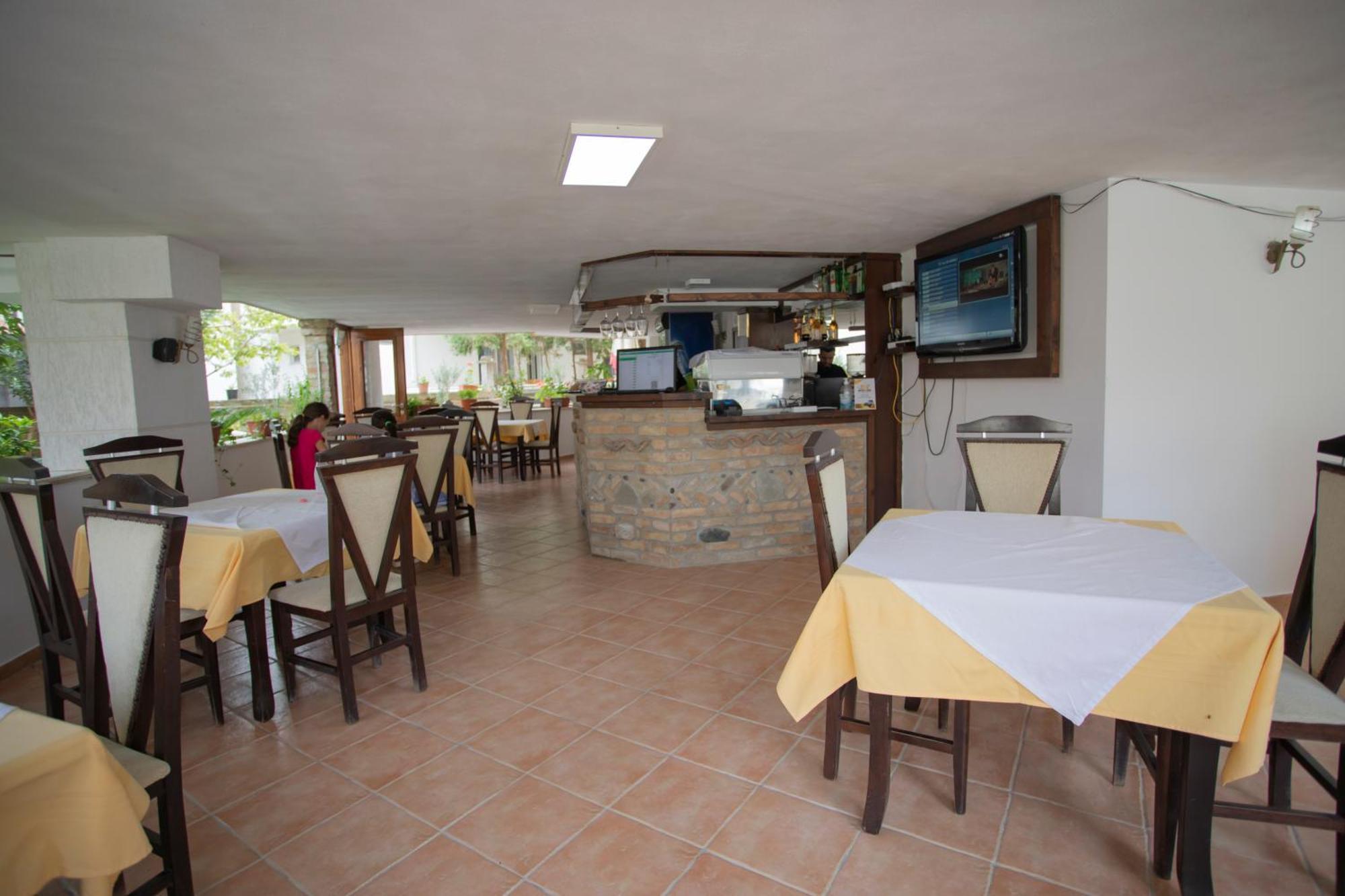 Hotel Sunrise Golem  Extérieur photo