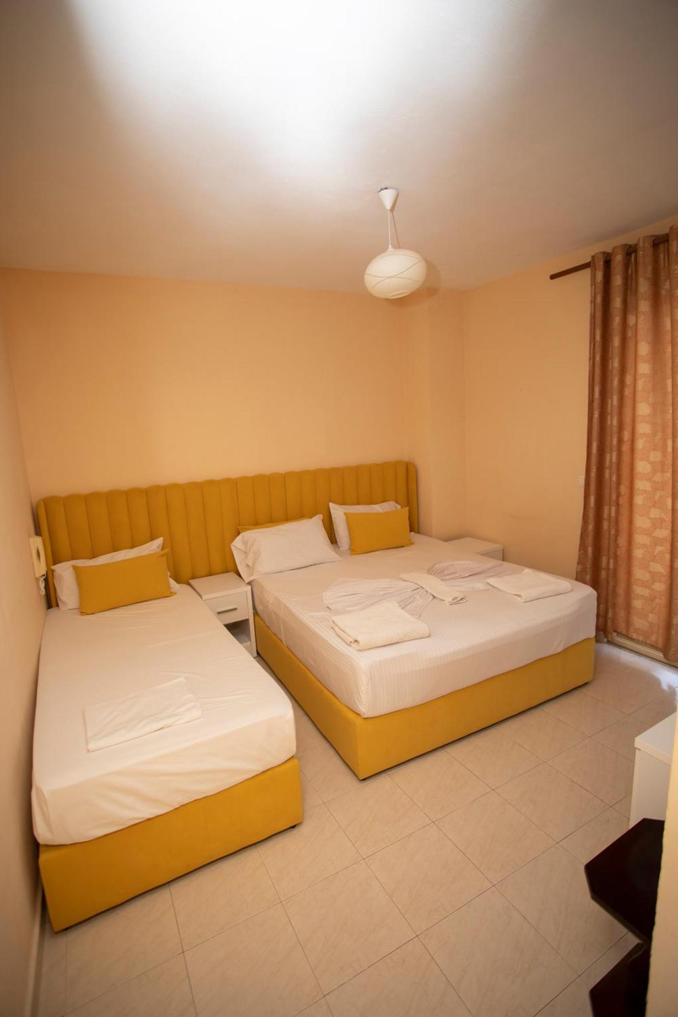 Hotel Sunrise Golem  Extérieur photo