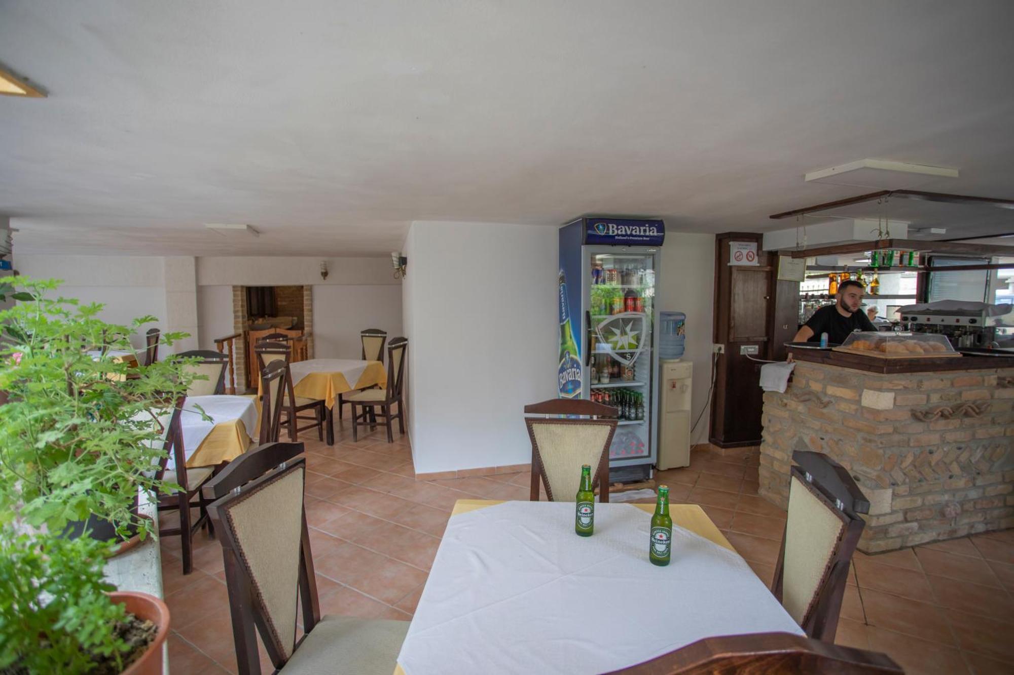 Hotel Sunrise Golem  Extérieur photo